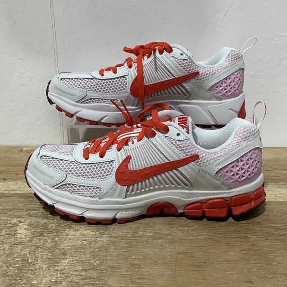 Nike Vomero 5 | Valentine's Day | HV5171-121 | Size 6.5Y / 8 WMNS - Picture 1 of 4